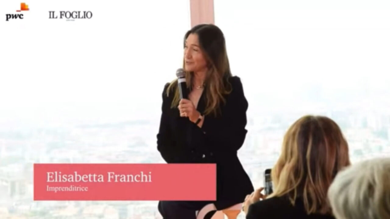 elisabetta franchi intervento video frame