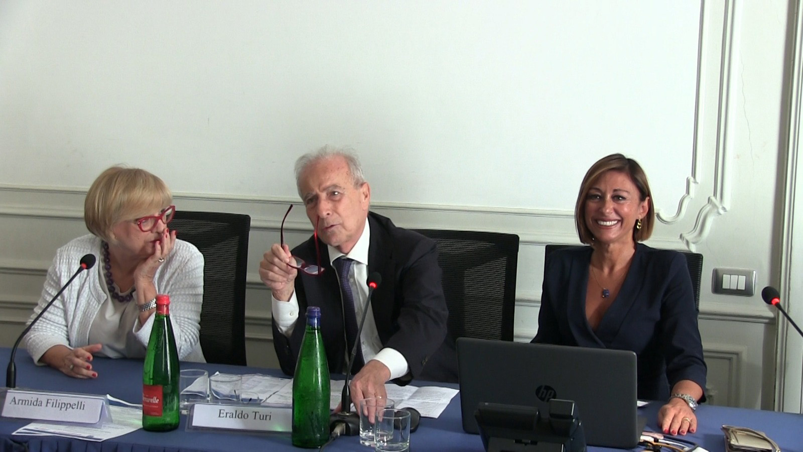 Odcec Napoli 18.10.22 da sinistra Filippelli Turi Gagliardi | F-Mag Imprese, parte nuovo sportello per bond e 100mln della Regione Campania per caro bollette