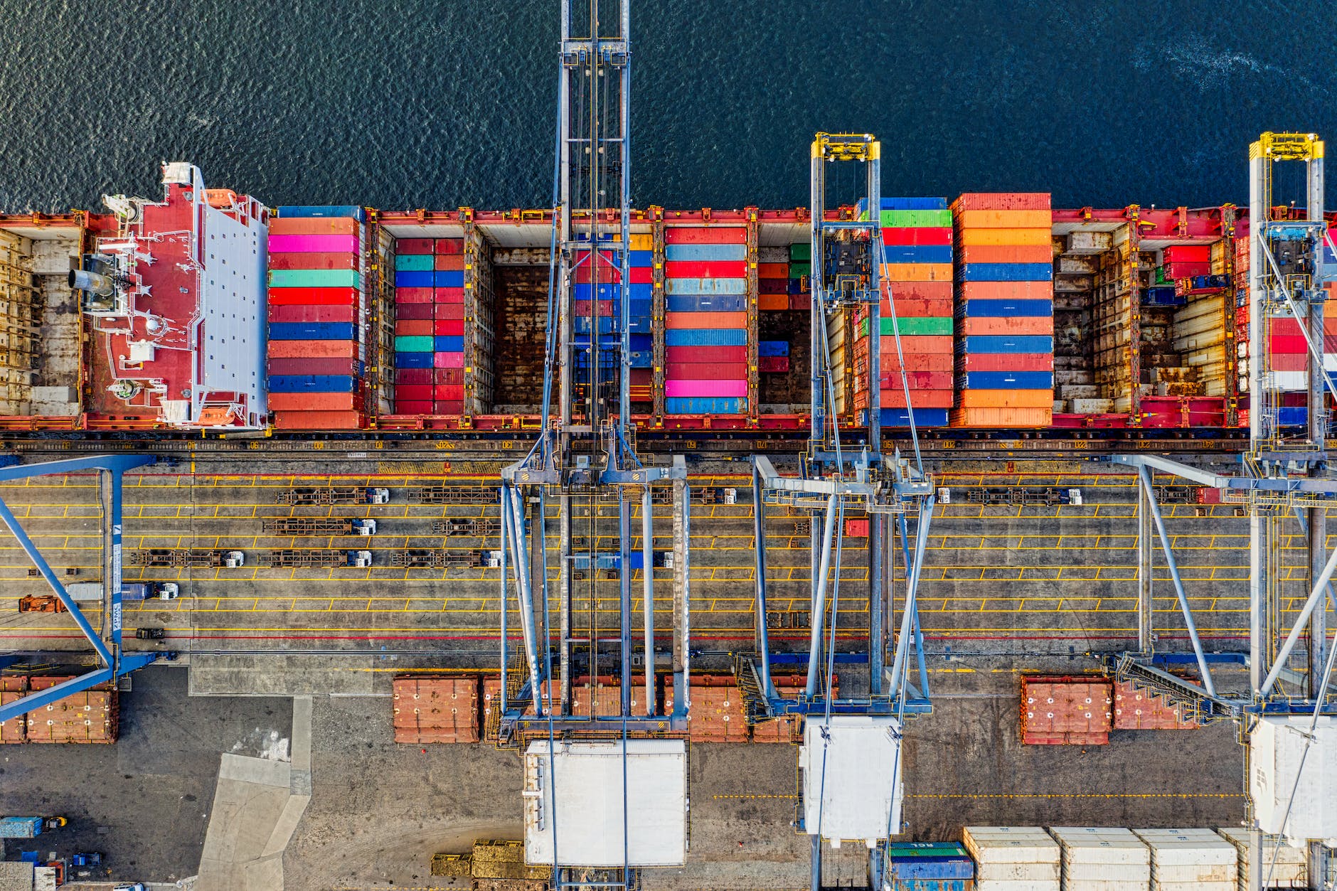 top view photography of cargo ship with intermodal containers