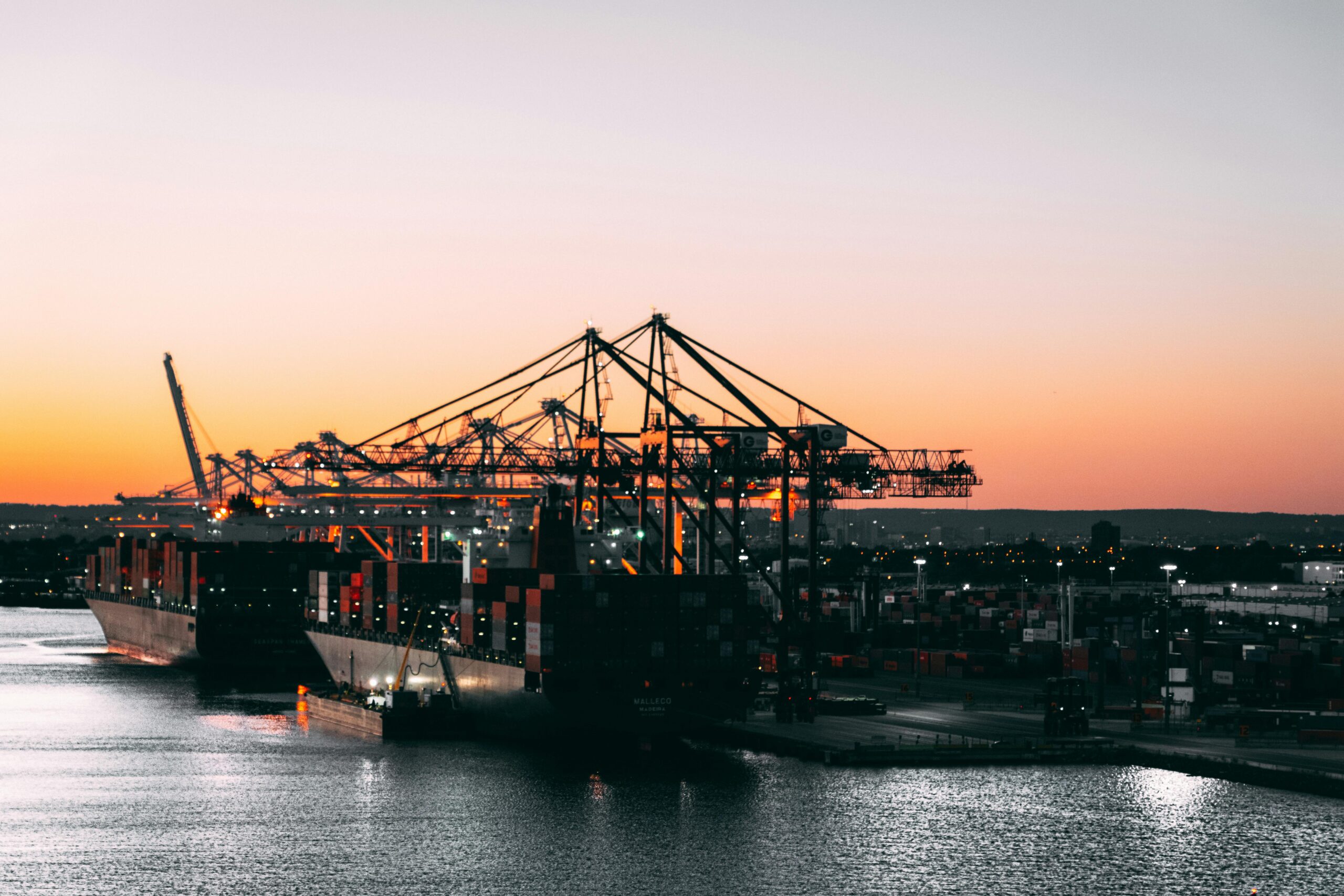 pexels einfoto 2326876 scaled | F-Mag Fincantieri sempre più tech: in arrivo piattaforma digitale "blue e green" per le navi