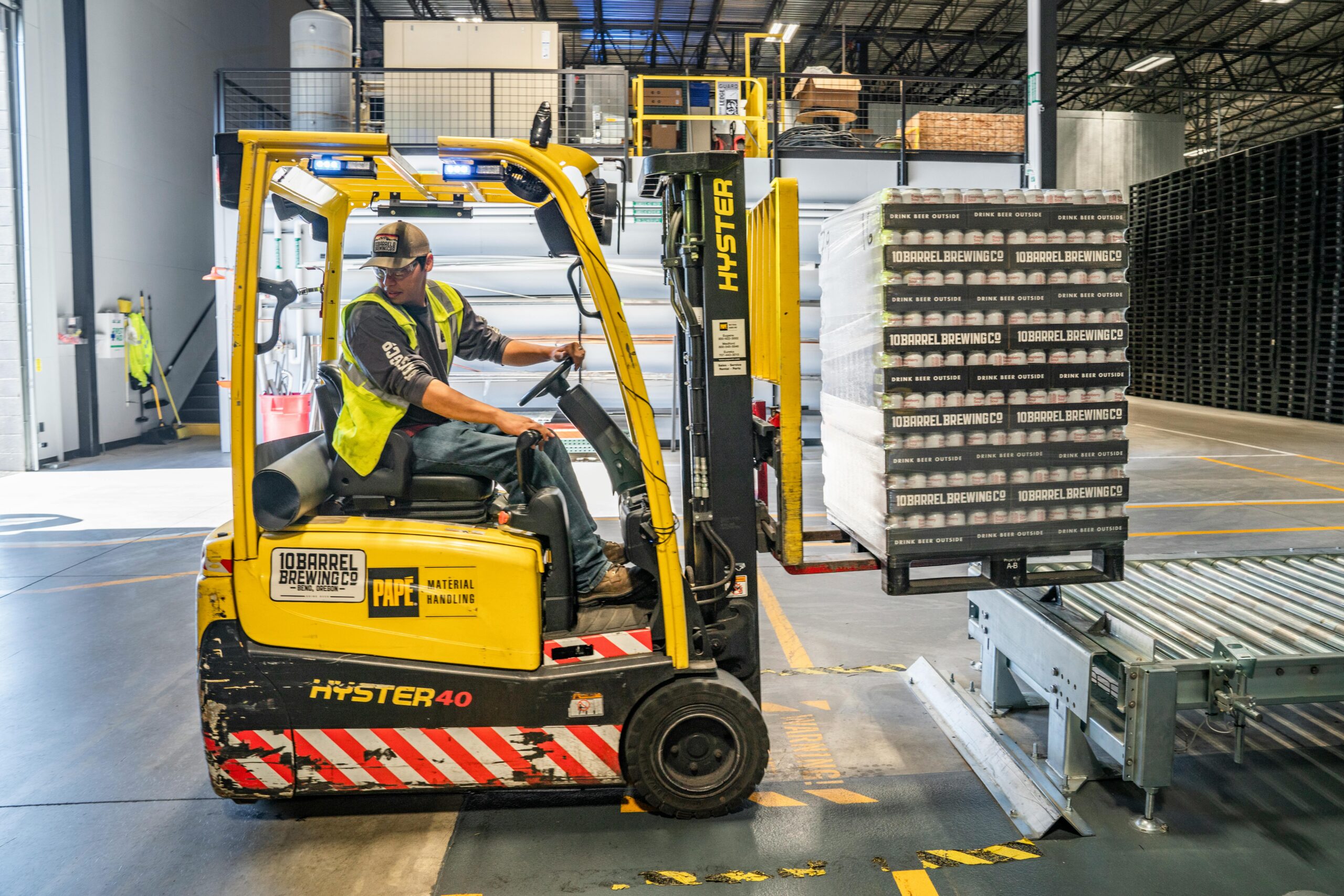 pexels elevate 1267338 scaled | F-Mag La logistica del 2025: consapevolezza, innovazione e consolidamento